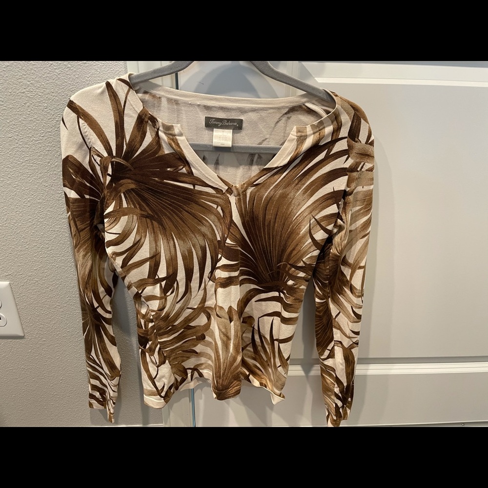 Tommy Bahama XS silk top. Palm tree-inspired.
